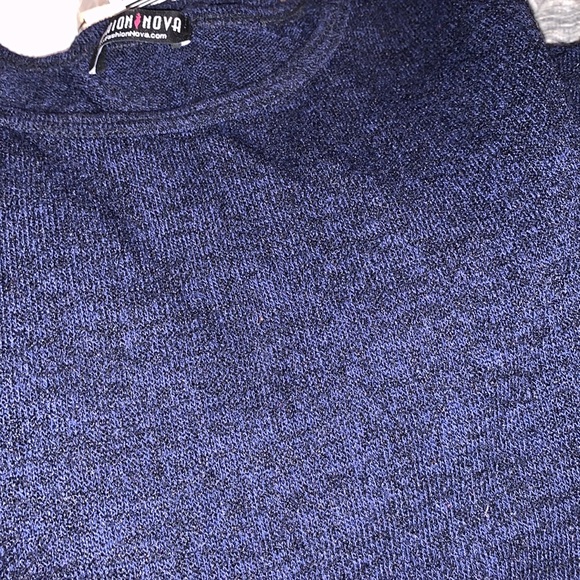 Sweater - Picture 4 of 4